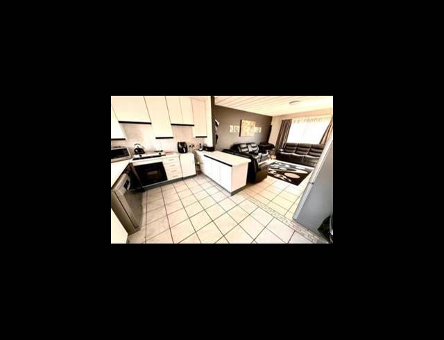 2 BEDROOM APARTMENT FOR SALE IN RANDHART